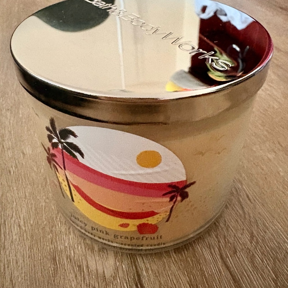 Bath & Body Works - Juicy Pink Grapefruit